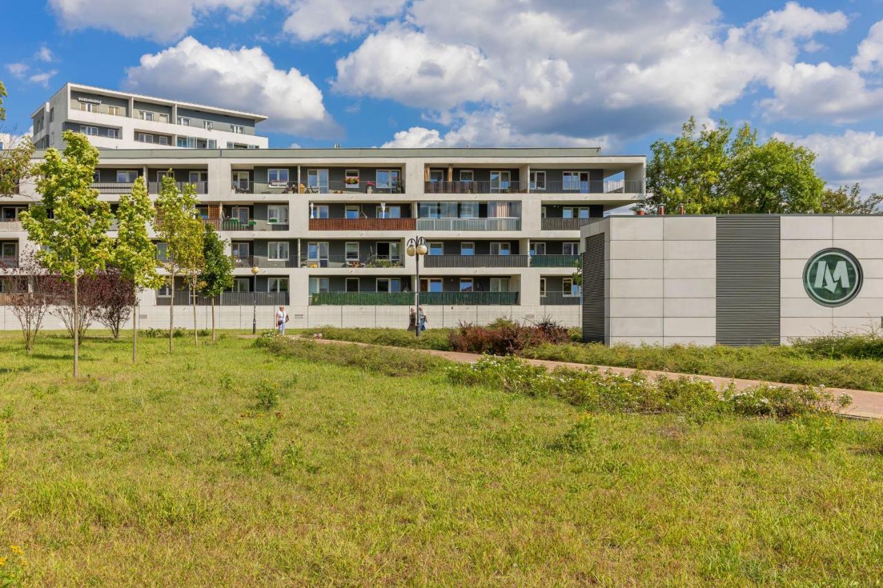 Metro Targowek Spacious Apartment With Parking By Noclegi Renters Варшава Экстерьер фото